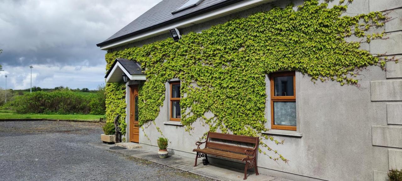 The Garden Gates Guest Accommodation Castlebar Exterior photo